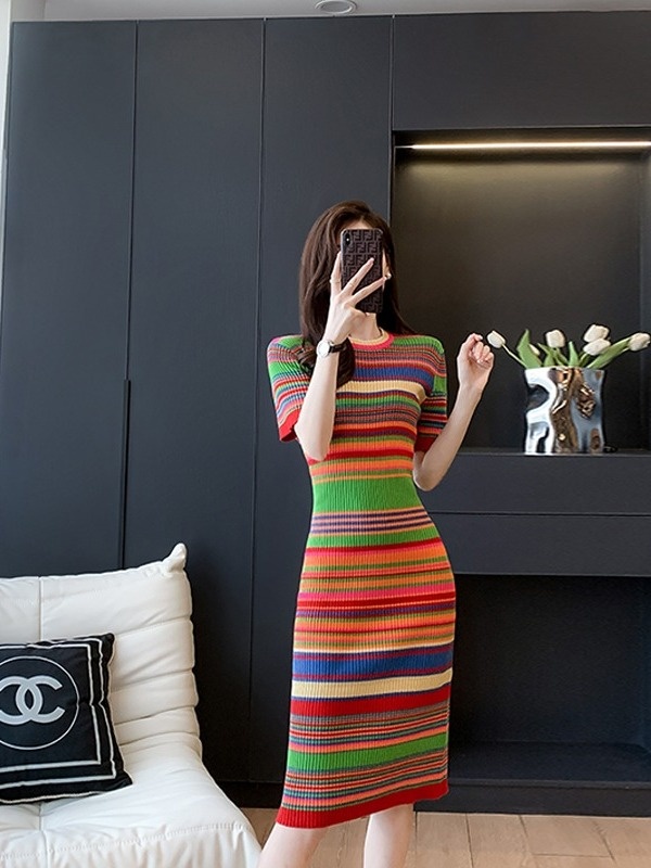 Robe d'été rétro rayée à col r - Summer Line Clothing Brand avis et prix